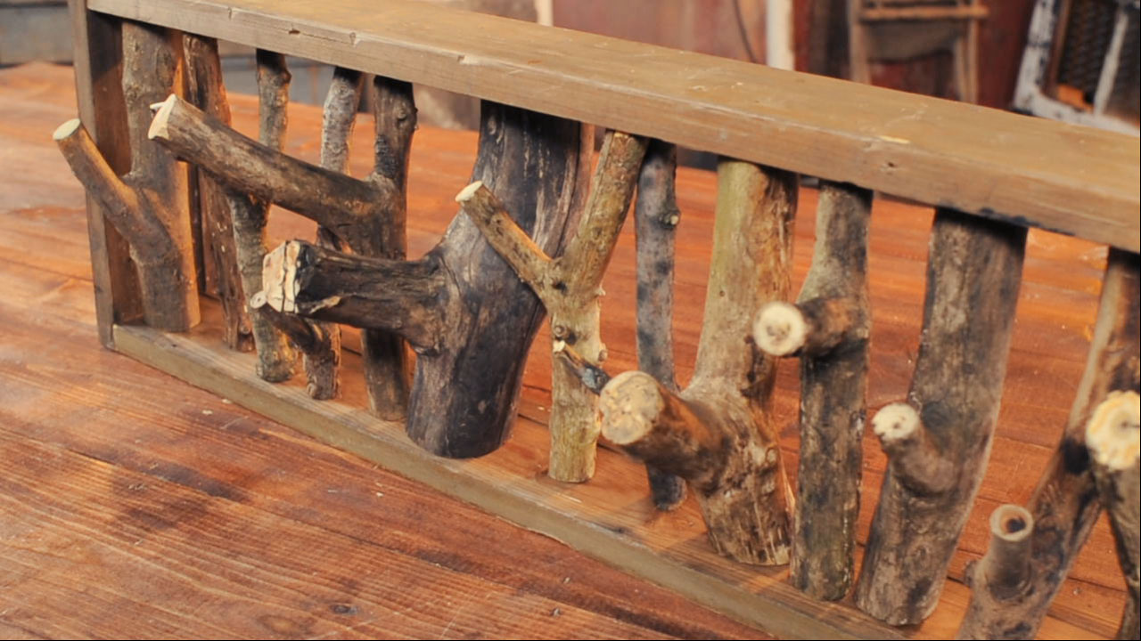Upcycled Coat Racks | Credit: Kinopicz American 升级的树枝衣架