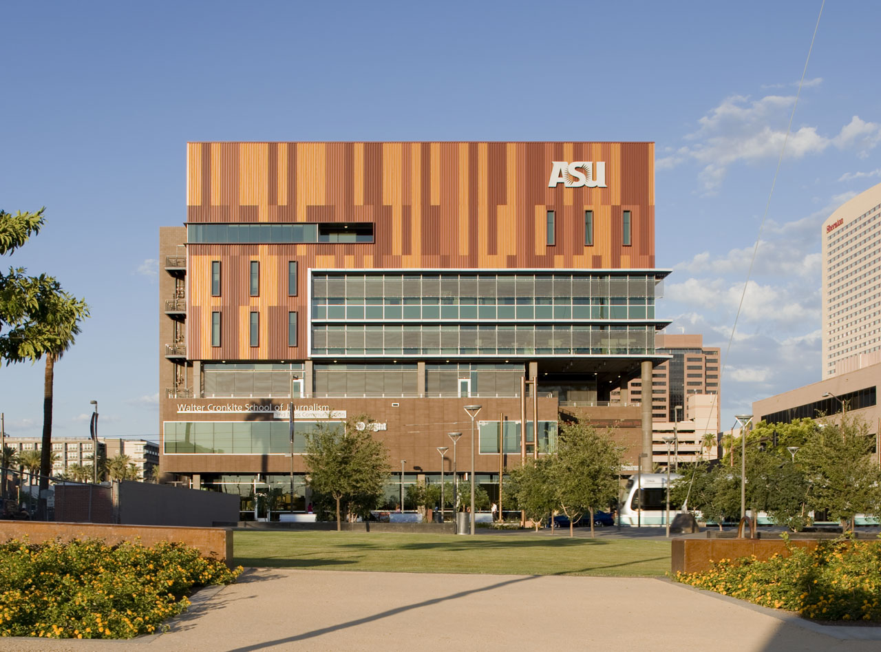 亚利桑那州立大学的Walter Cronkite新闻学院，由Ehrlich Architects设计