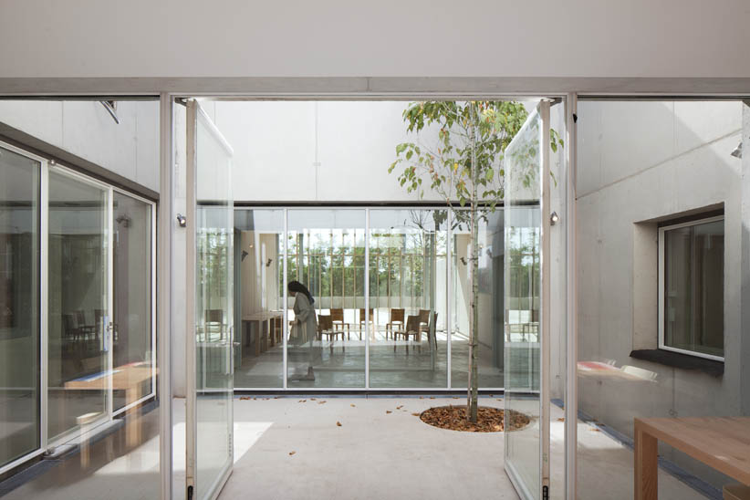 伦佐·皮亚诺(Renzo Piano)的带露台的朗尚扩展休息室