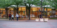 唐·尼森(Don Nissen)设计的欧文联合银行(Irwin Union Bank Downtown)