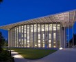 由HGA建筑师和工程师设计的山谷表演艺术中心