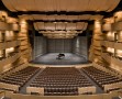 由HGA建筑师和工程师设计的山谷表演艺术中心
