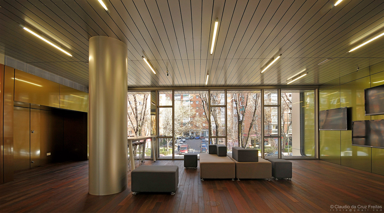 Vivero de Empresas Moratalaz |室内图片由a3arquitectos提供
