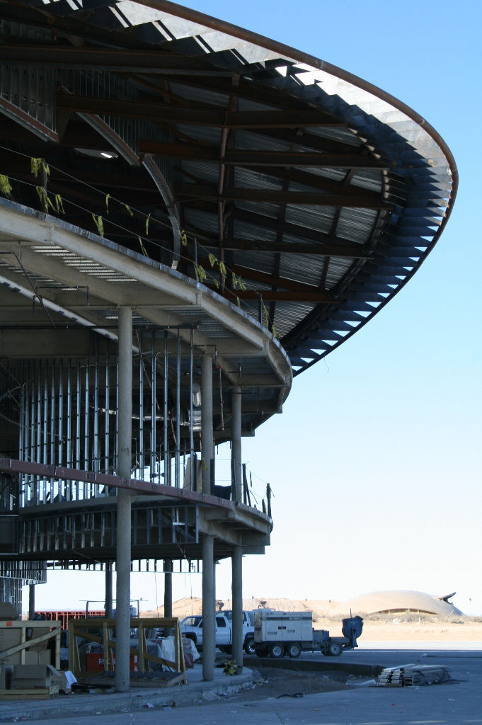 Foster+Partners设计的美国太空港建筑工地