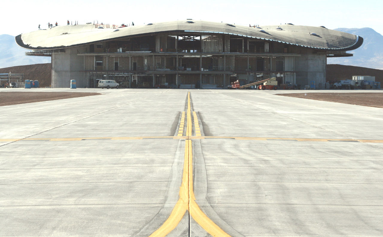 Foster+Partners设计的美国太空港建筑工地