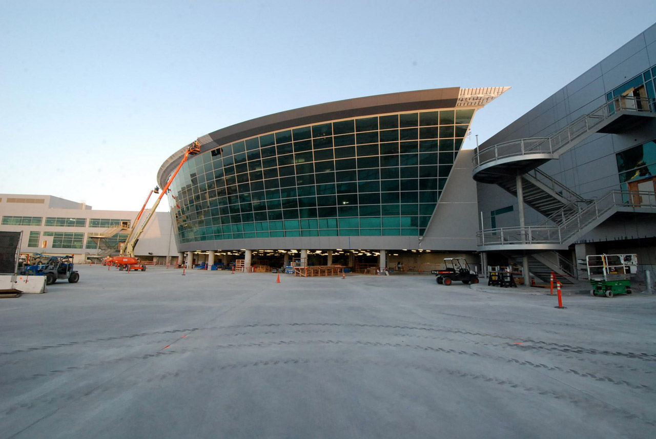 圣地亚哥国际机场2号航站楼|图像由HNTB建筑提供