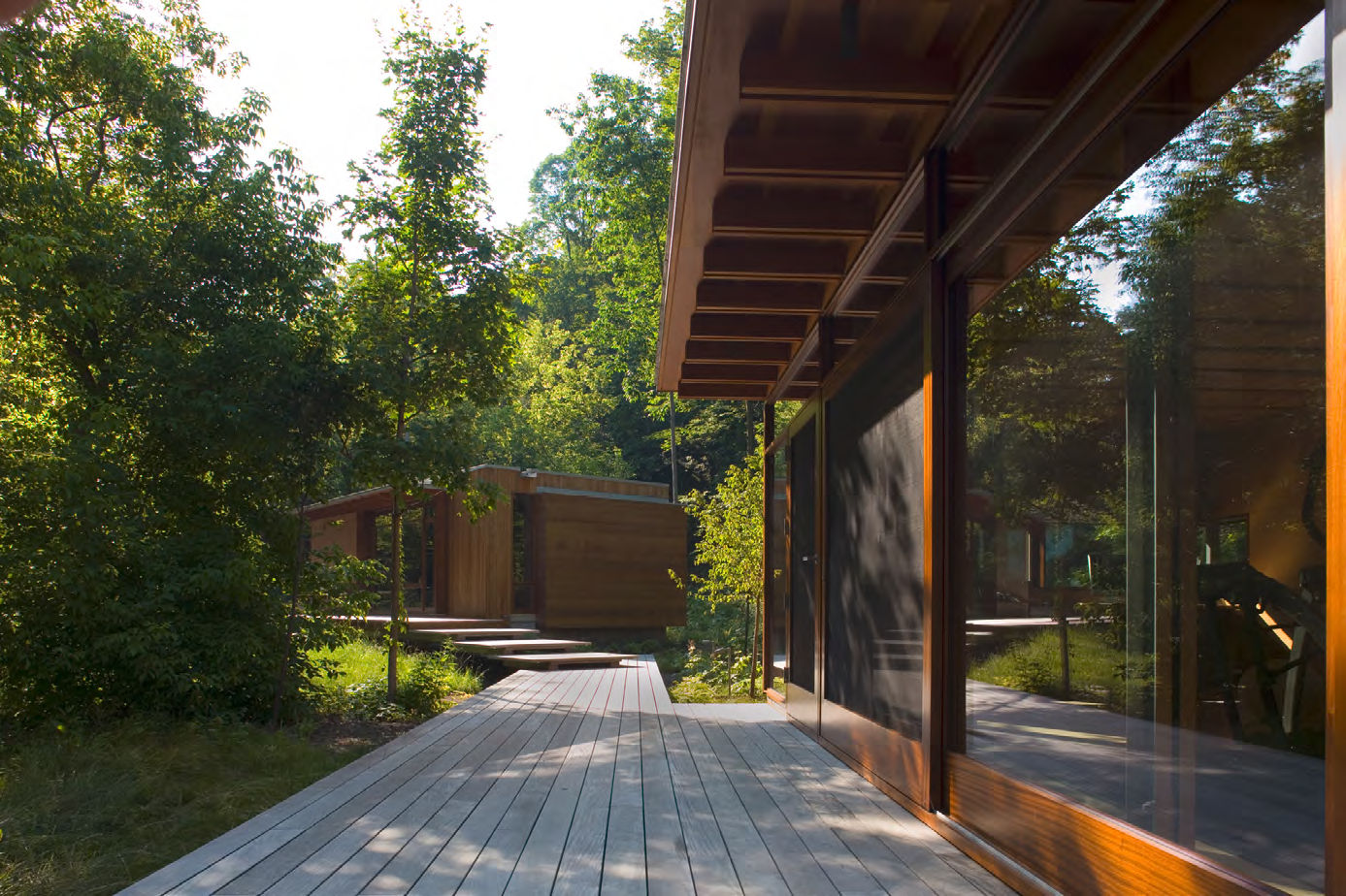 由Bohlin Cywinski Jackson设计的Combs Point住宅的外部