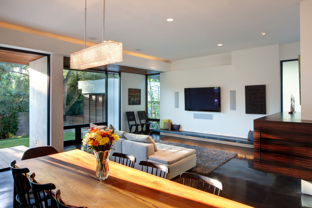 Harris_03_ -_Dinning_and_Living_Room