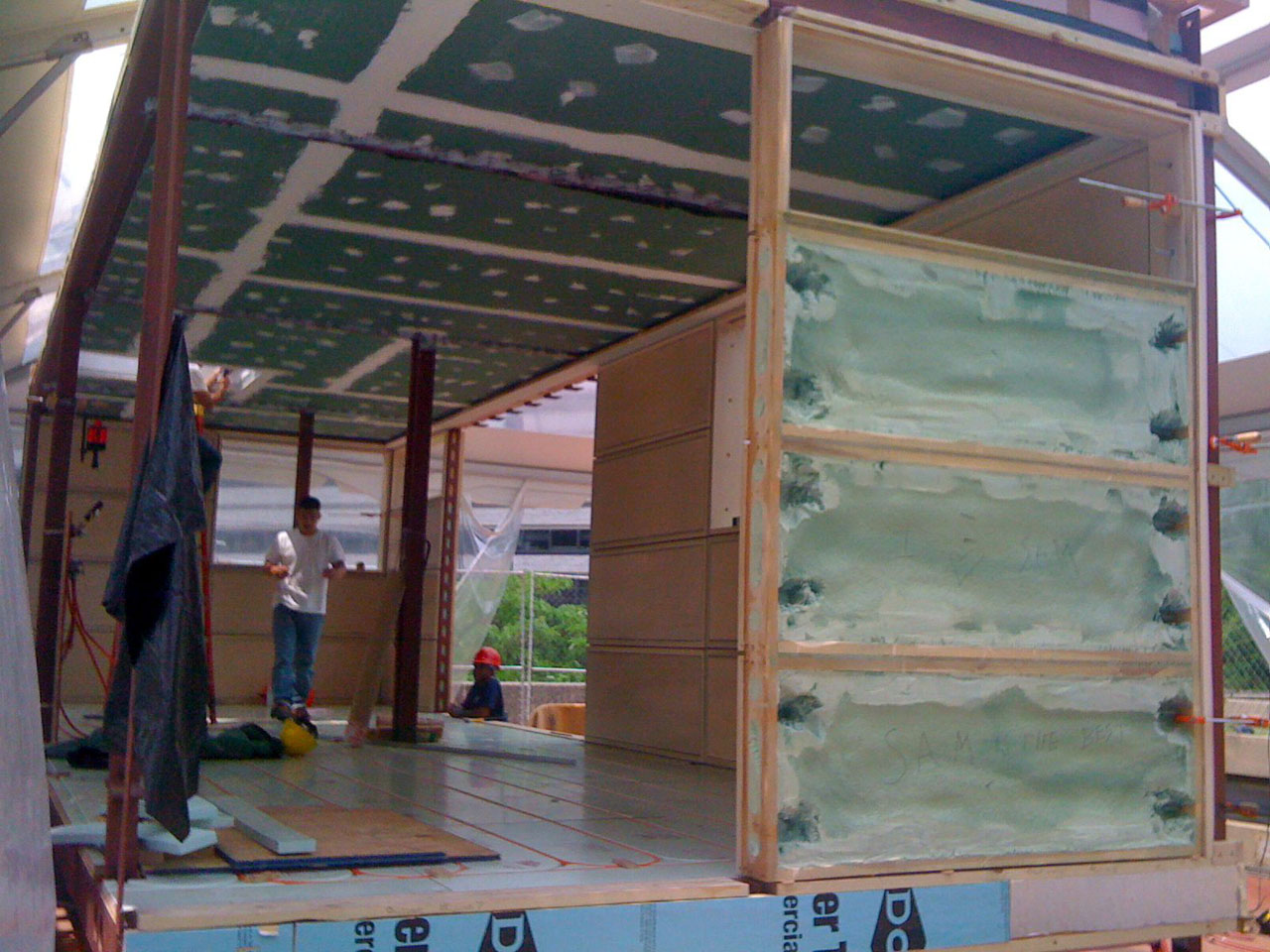 太阳能十项全能2011团队纽约的太阳能屋顶波德建设