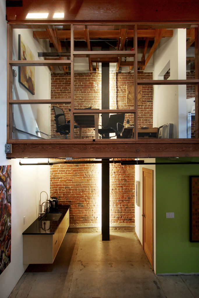 由Studio One Eleven Architecture设计的仓库适应性再利用