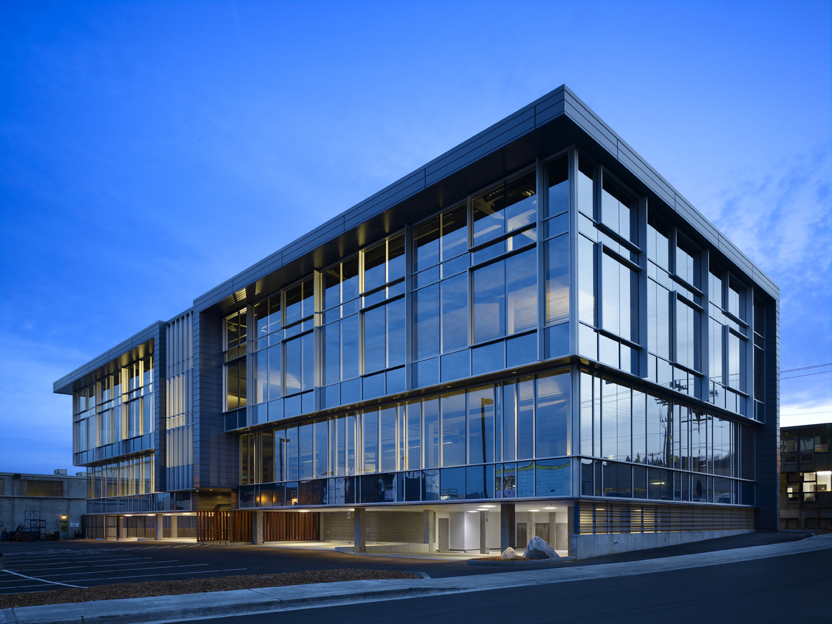 由Stuart Silk建筑事务所设计的Salmon Bay Landing building
