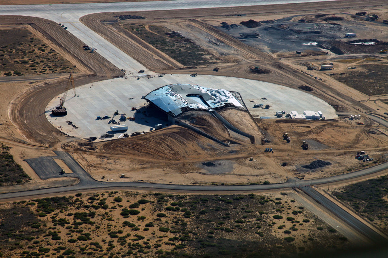 Foster + Partners设计了美国Spaceport建筑工地
