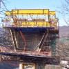 形式旅行者桥梁建筑|信贷：约束