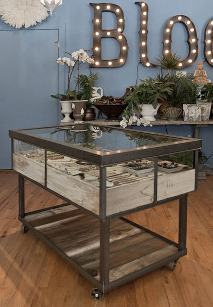   Custom By Rushton Display Case at Bloom, Cherry Creek photo: Sabin Aell