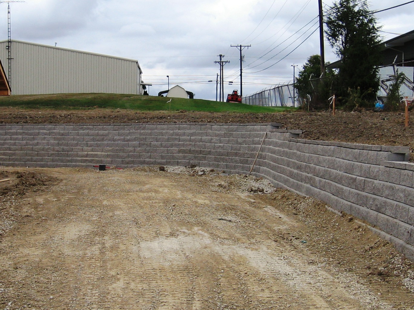 323000_Retaining-Wall-01