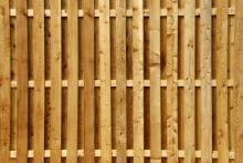 如何搭建木质护栏